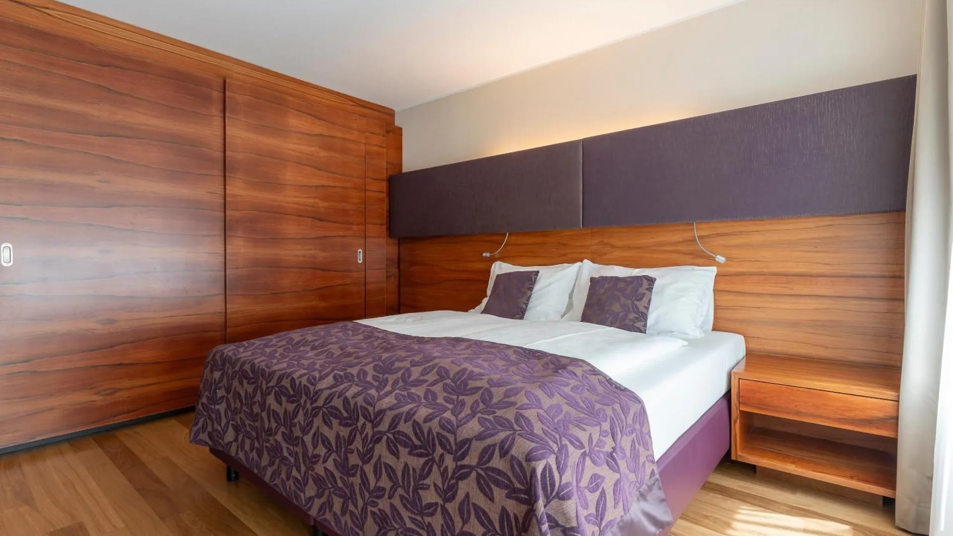 וינה Pakat Suites