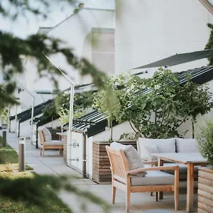 Parks 73 The Townhouse Отель