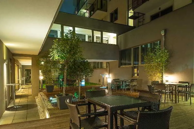 **** Hotel Pakat Suites Vienna Austria
