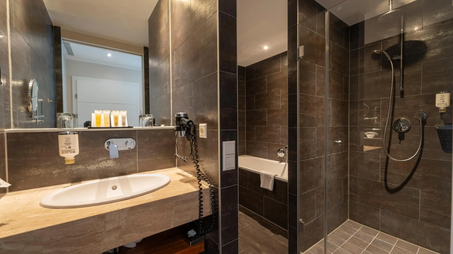 Pakat Suites Viena