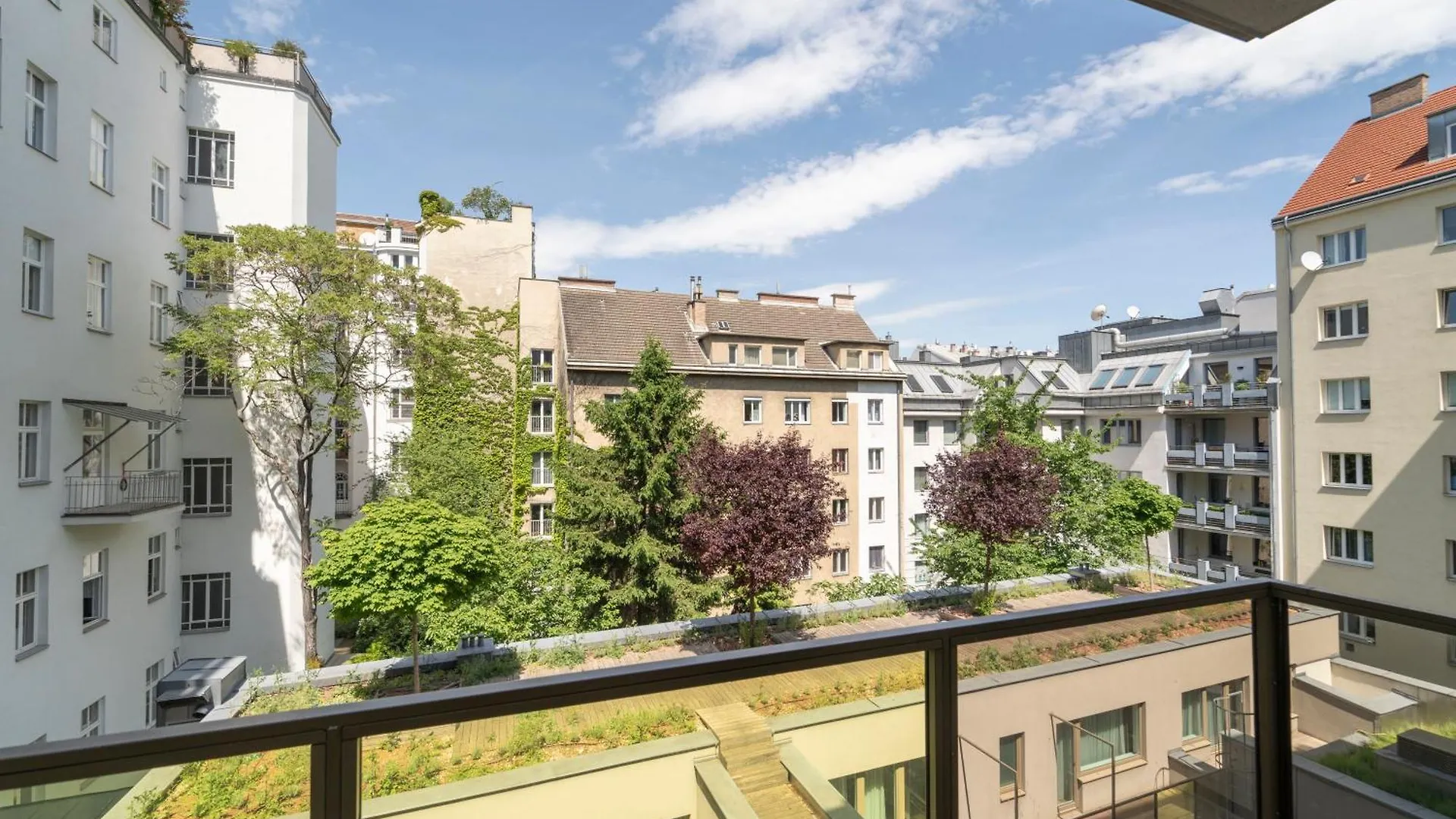 Pakat Suites Viena