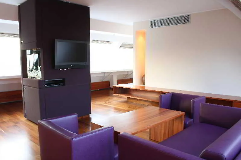 Pakat Suites Viena 4*,