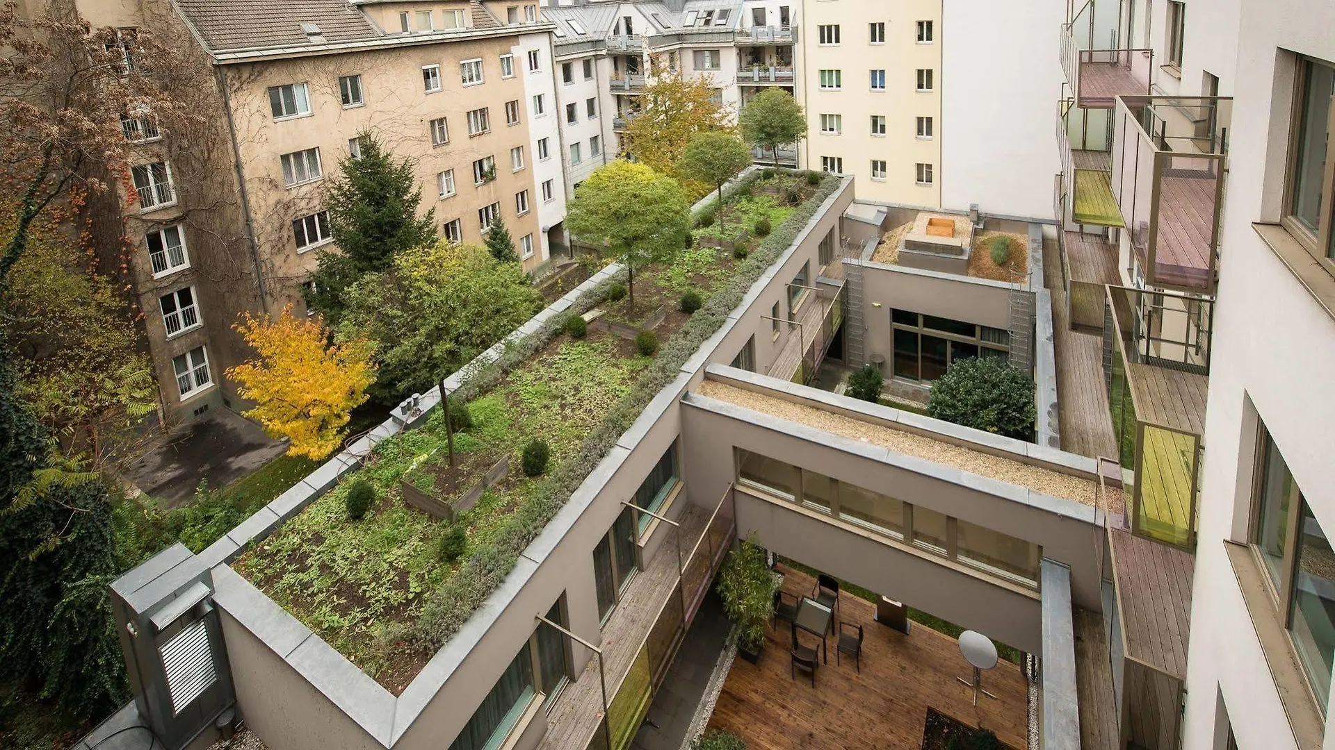 Pakat Suites Viena Hotel